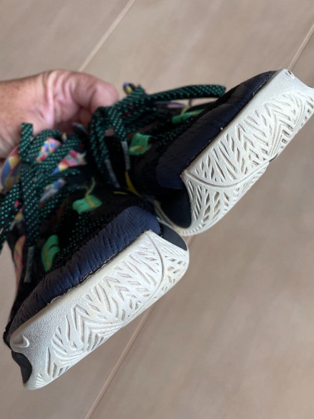Entire Closet $5! Nike Kids' Giannis Immortality 2 Kaleidoscope Basketball Shoes - Picture 5 of 10